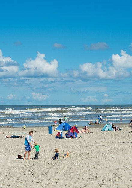 Breng een bezoek aan het strand van Ameland - Wadden.nl